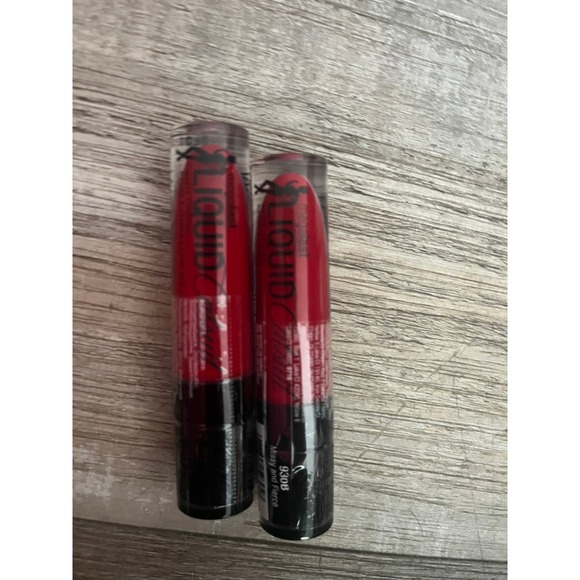 Wet n Wild Liquid Catsuit Lipstick 930B Missy and Fierce Full Coverage - Picture 1 of 2
